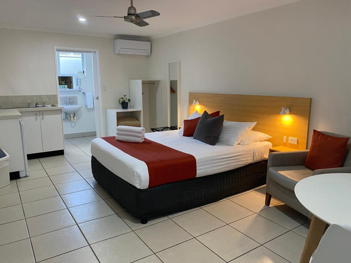 Tin Can Bay Motel Экстерьер фото