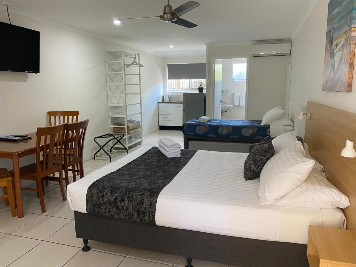Tin Can Bay Motel Экстерьер фото