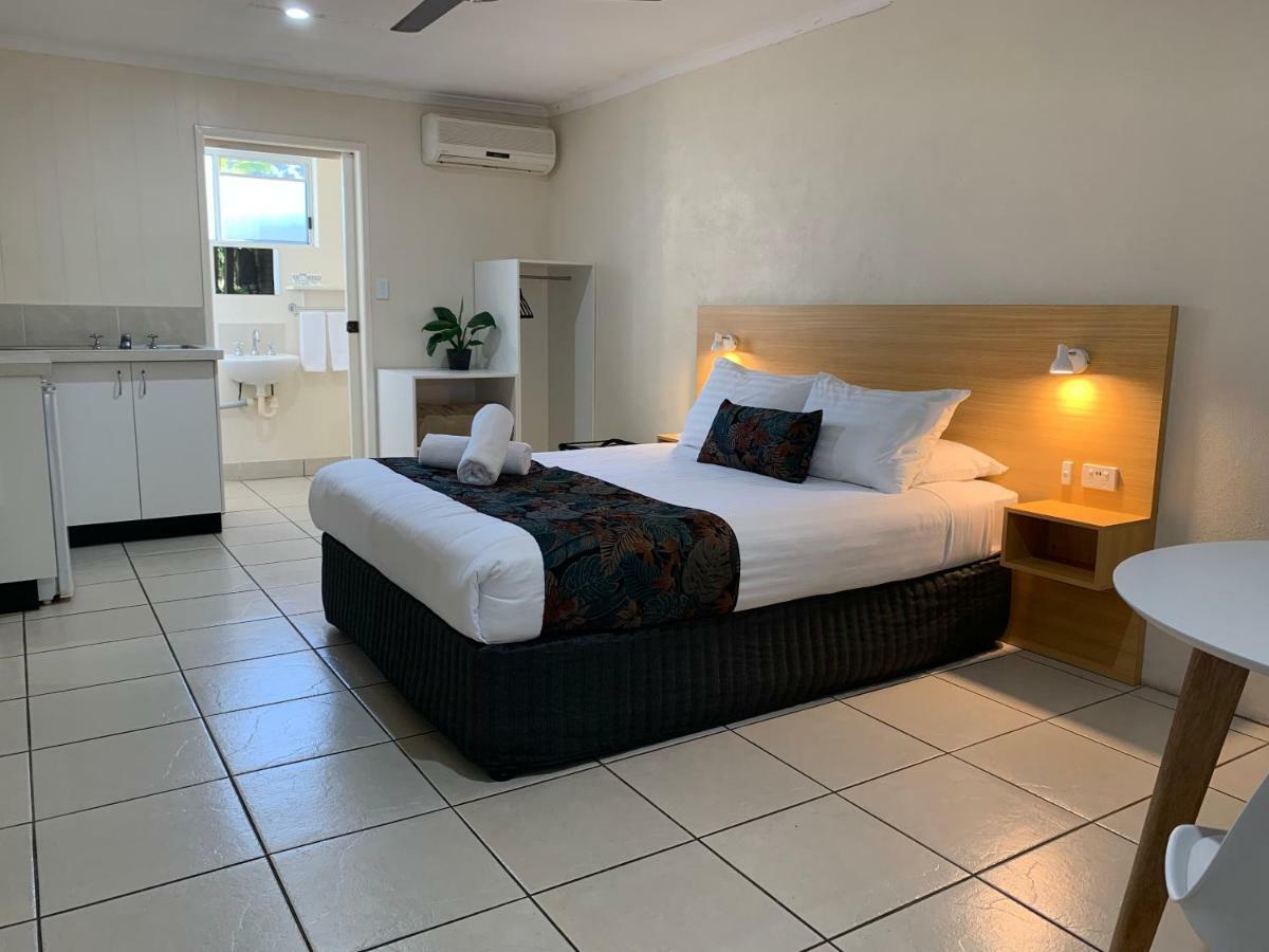Tin Can Bay Motel Экстерьер фото